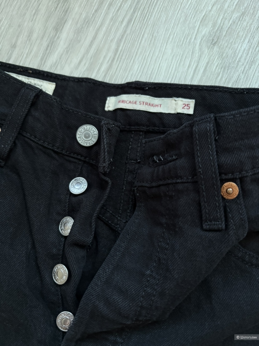 Джинсы Levi’s Ribcage Straight 25