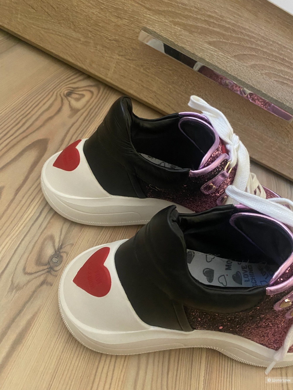 Кроссовки  LOVE Moschino.Размер фирм.39.