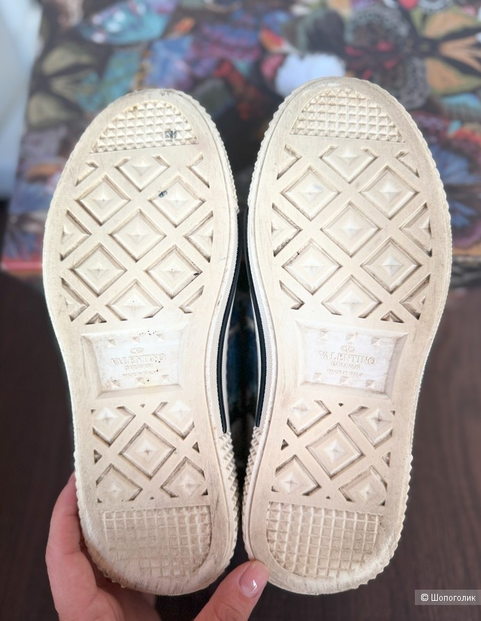Keды Valentino 35