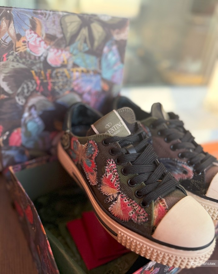 Keды Valentino 35