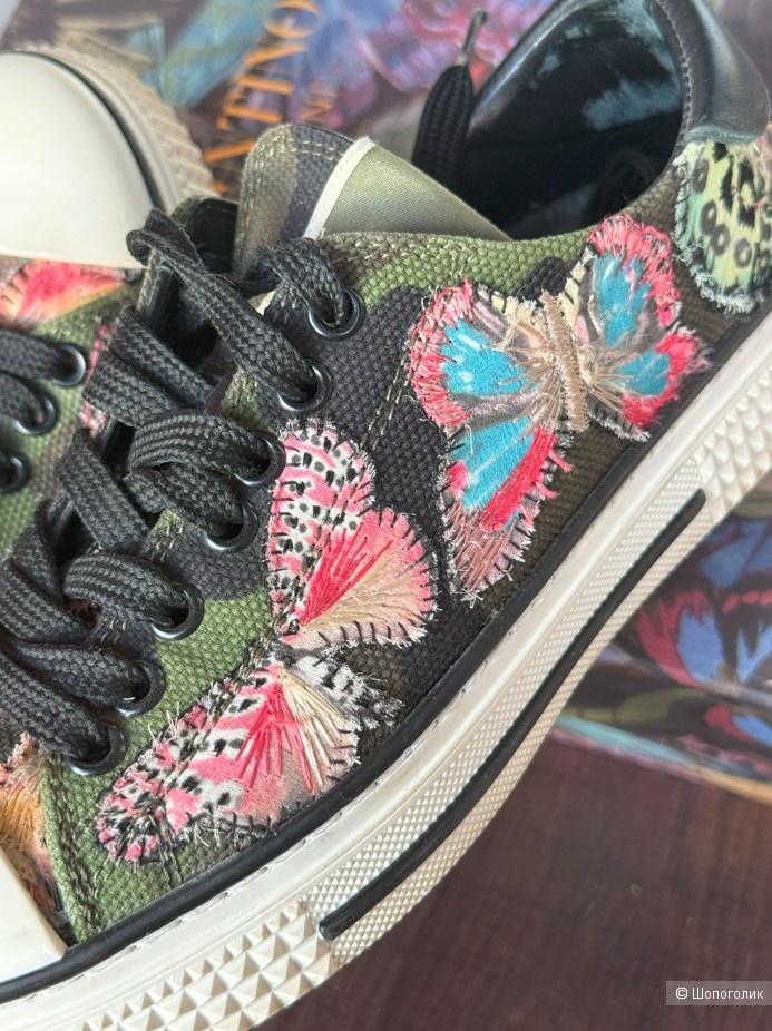 Keды Valentino 35