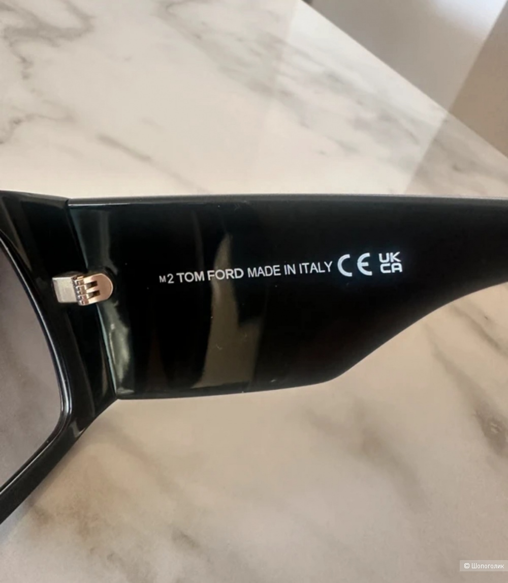 Солнцезащитные очки  Tom Ford.