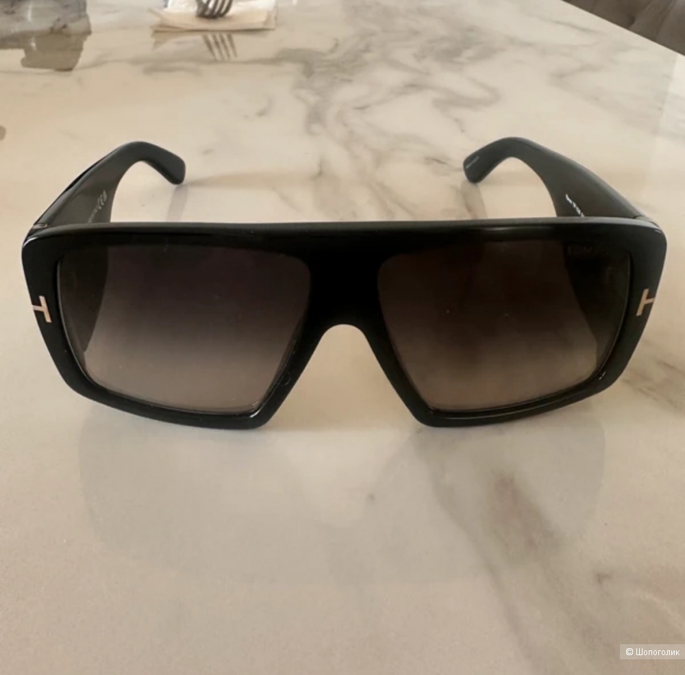 Солнцезащитные очки  Tom Ford.
