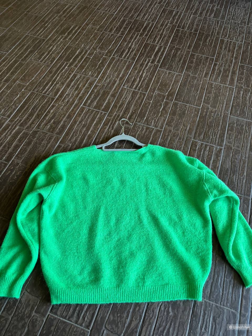 Джемпер Zara, р. L , немного маломерит  на М