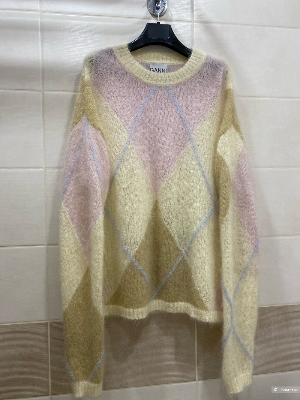 Свитер от GANNI.Размер S-XL.