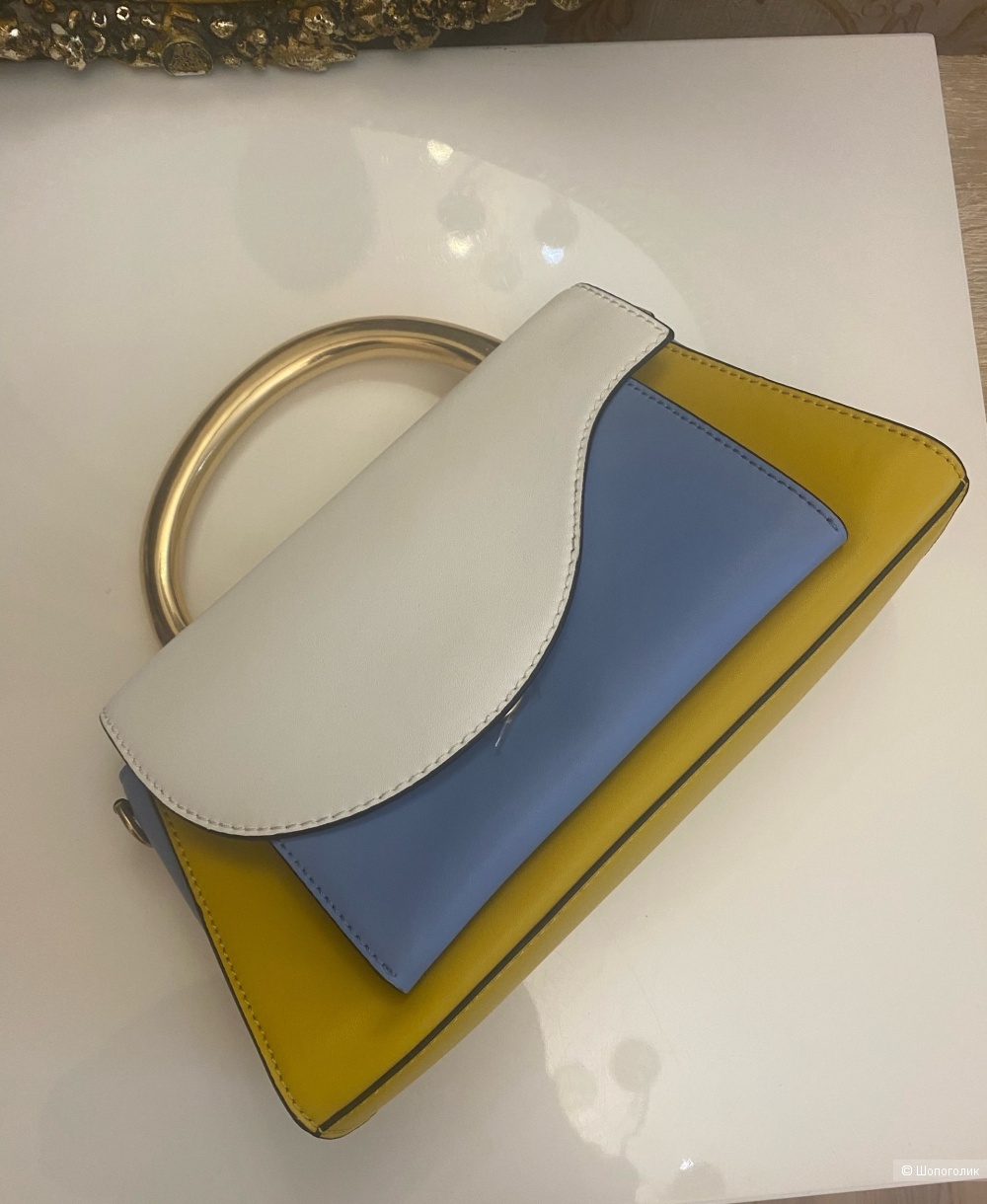 Сумка Charles&Keith.
