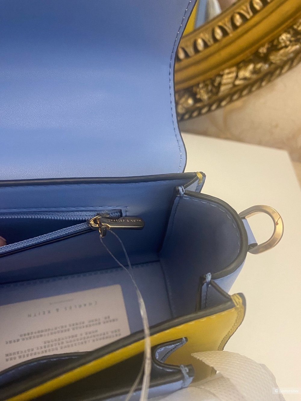 Сумка Charles&Keith.