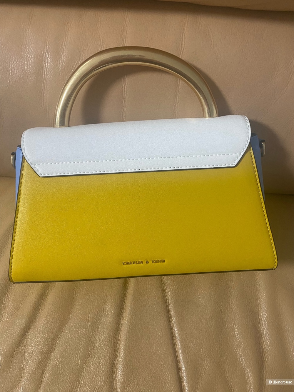 Сумка Charles&Keith.