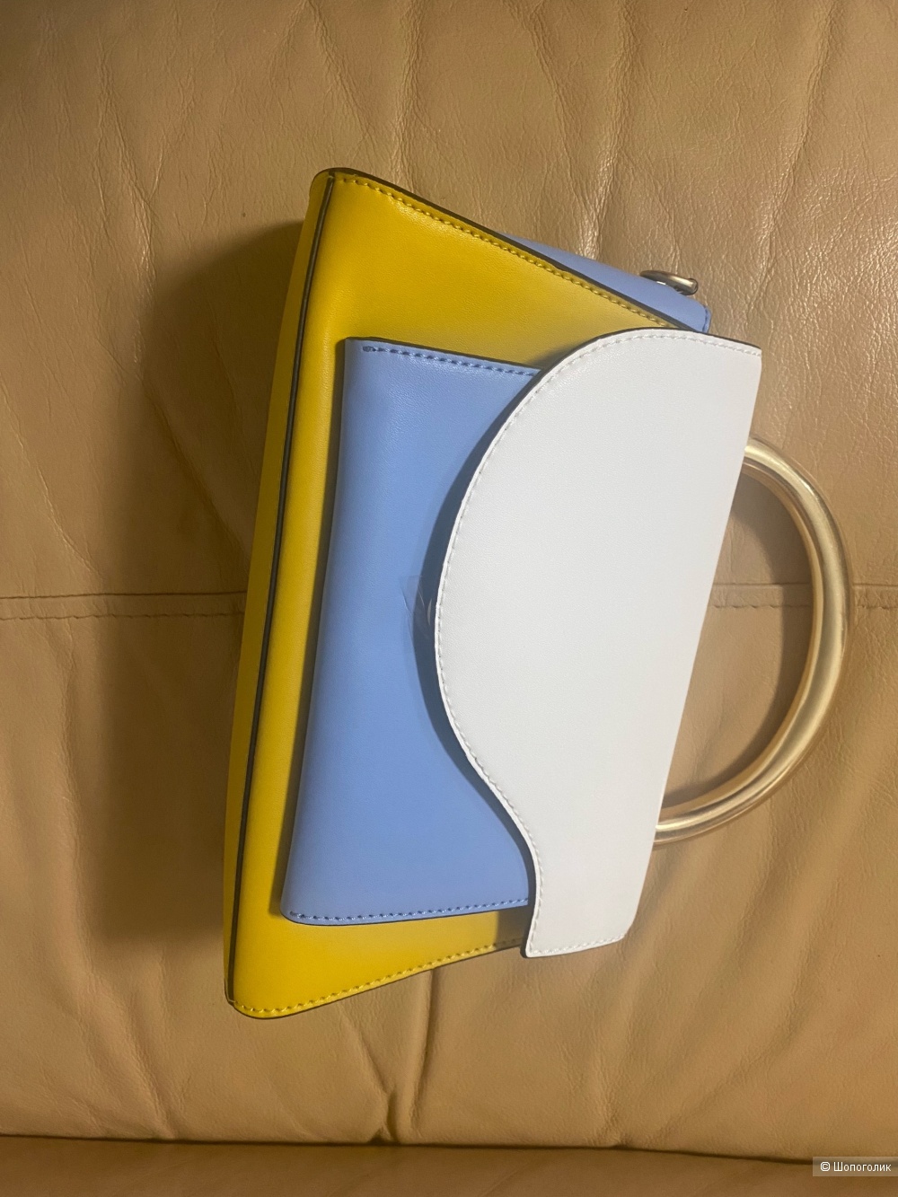 Сумка Charles&Keith.