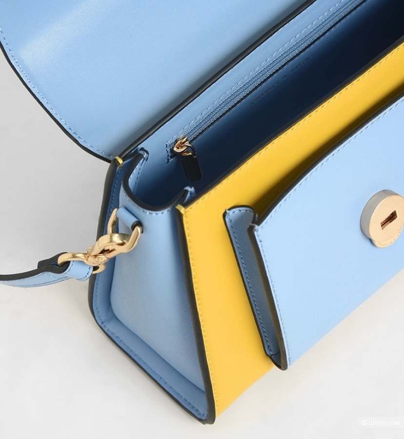 Сумка Charles&Keith.
