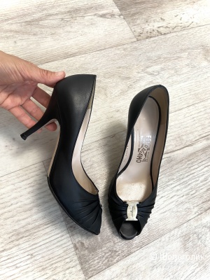 Salvatore Ferragamo туфли 37