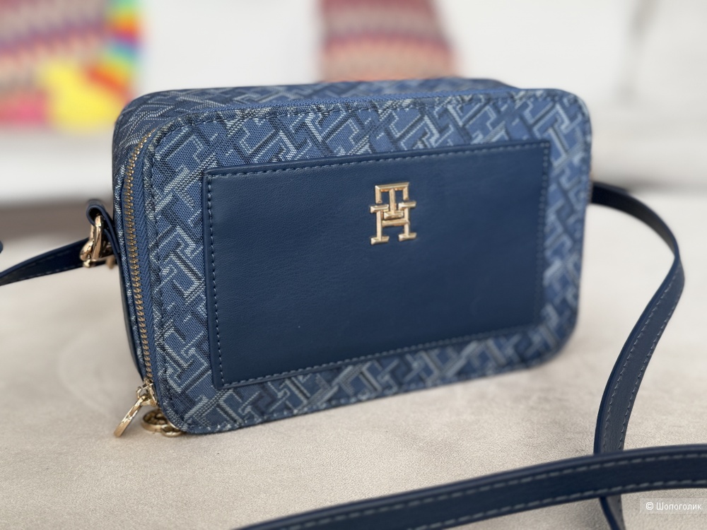 Сумка Tommy Hilfiger.