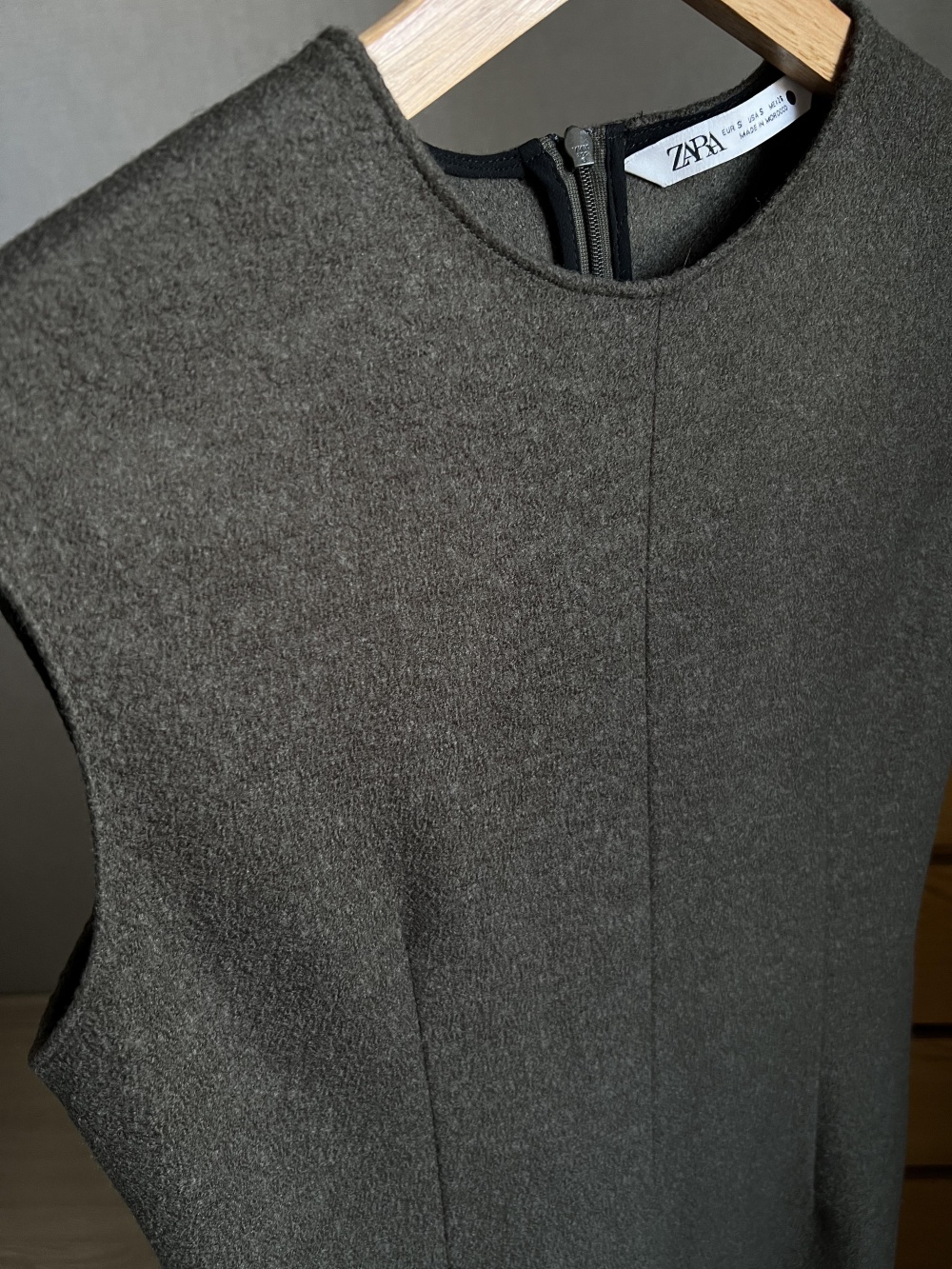 Шерстяное платье-сарафан Zara (S, RUS 44)