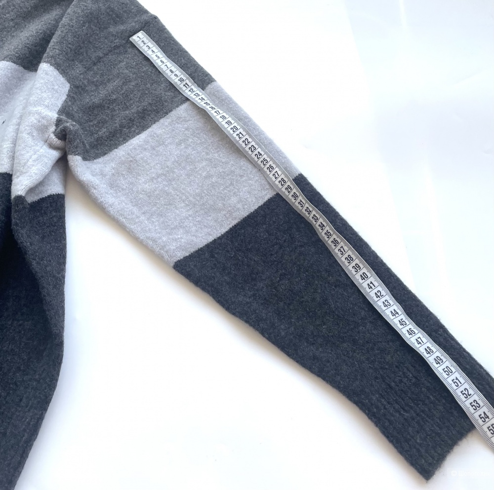 Свитер Uniqlo размер М( 46-48 )