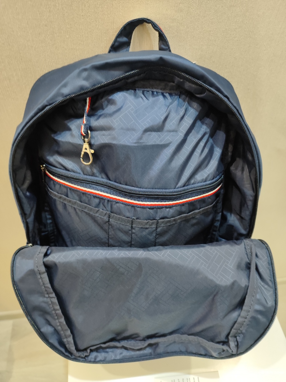 Рюкзак Tommy Hilfiger