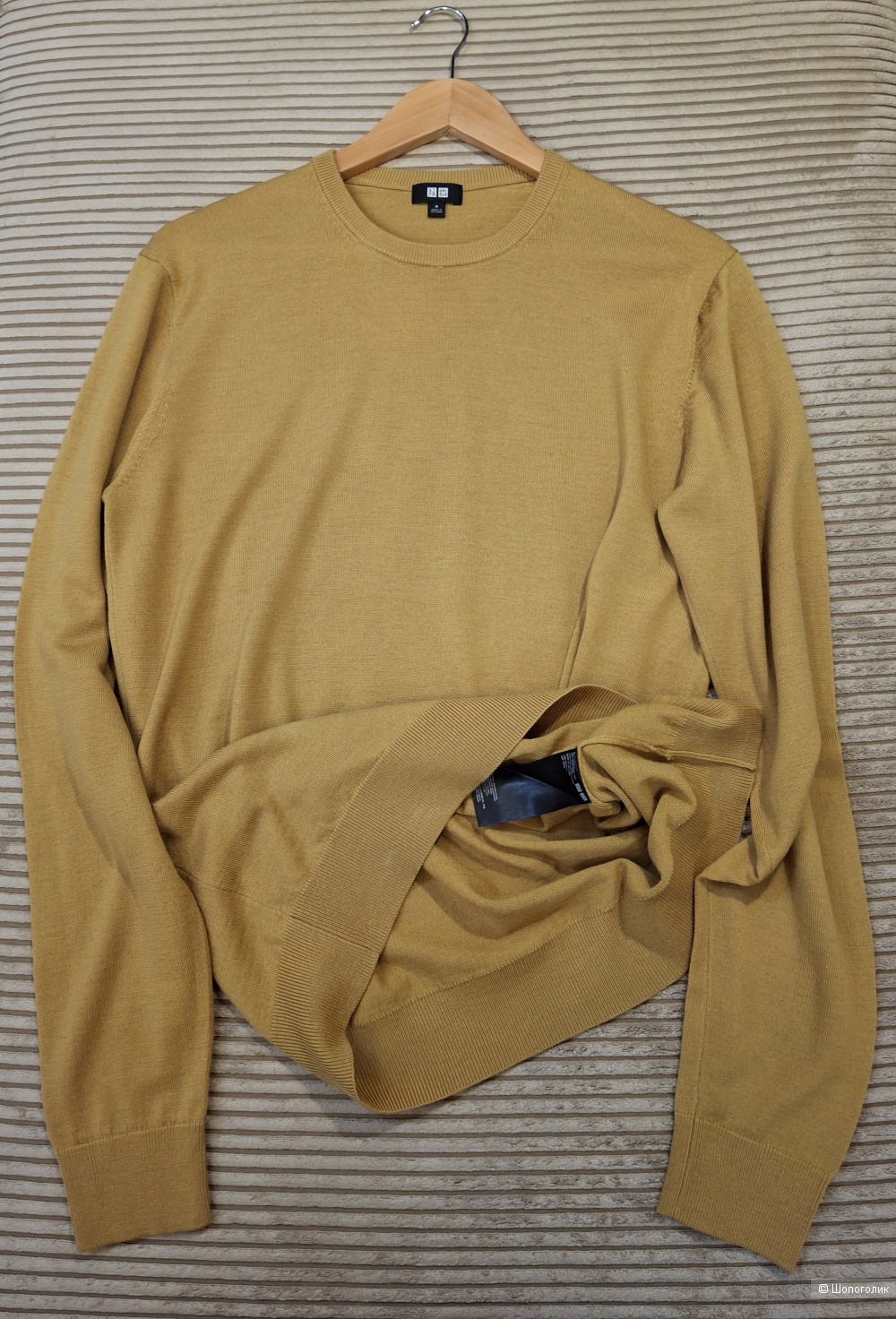 Шерстяной свитер Uniqlo/M