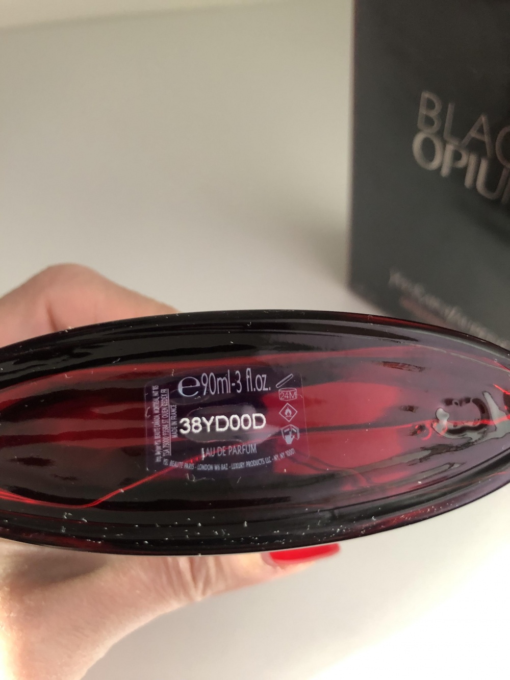 Парфюмерная вода Black Opium Over Red Yves Saint Laurent 90 мл