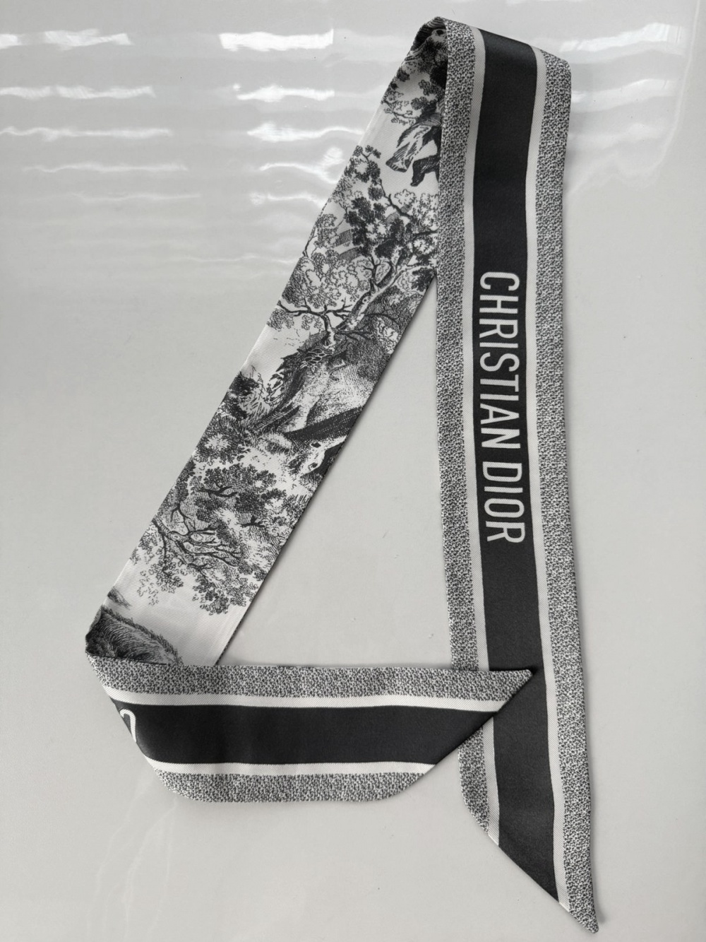 Платок твилли Dior