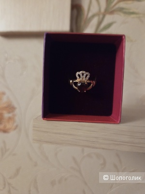 Кольцо золотое с натуральным гранатом и фианитами