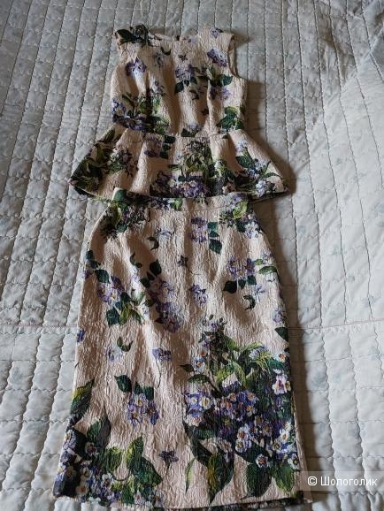 Костюм Dolce&Gabbana размер 42