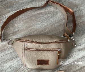 Женская кожаная сумка- бананка