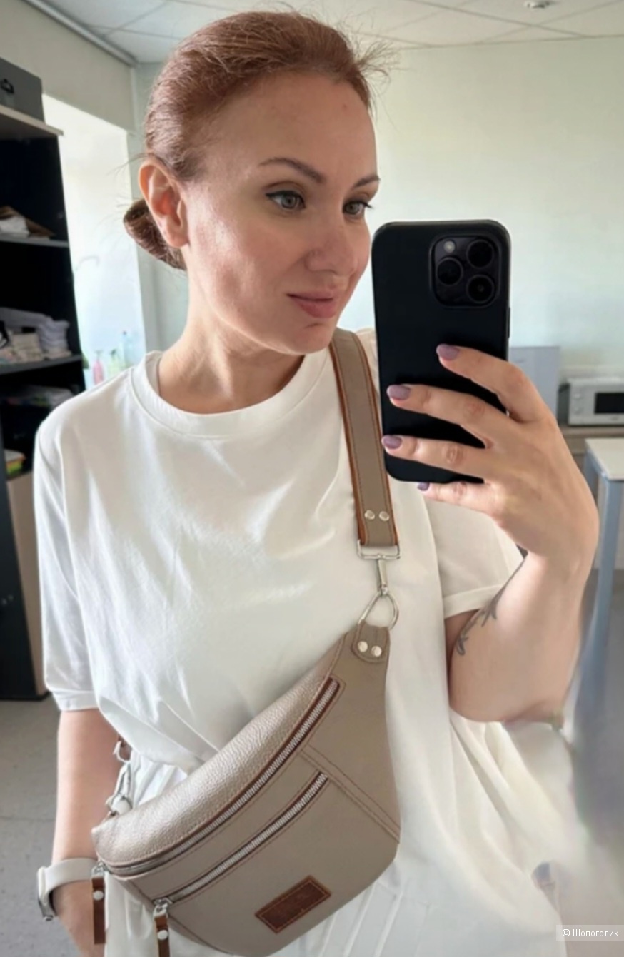 Женская кожаная сумка- бананка