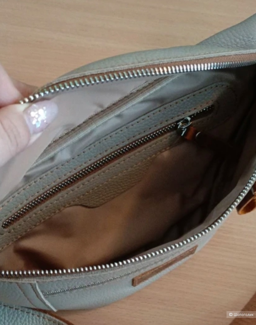 Женская кожаная сумка- бананка