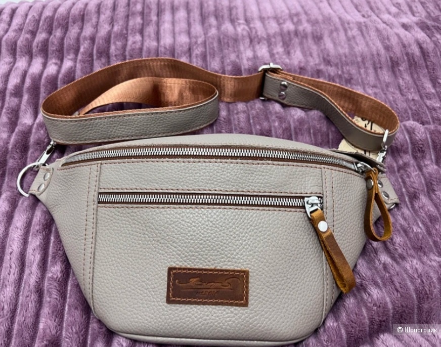 Женская кожаная сумка- бананка