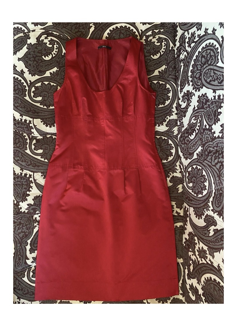 Платье Hugo Boss 42р.