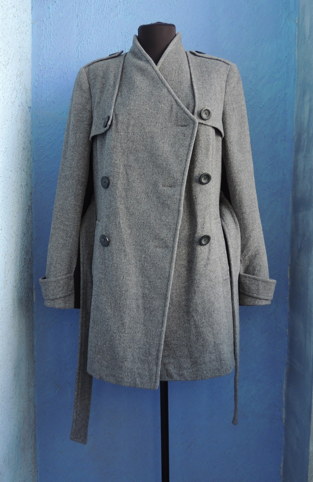 Пальто Shani. 42/42-44 размер