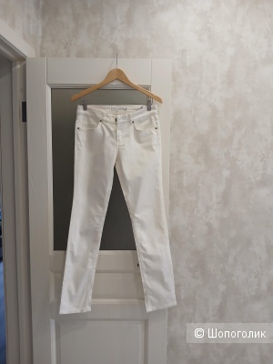 Джинсы Escada р.36
