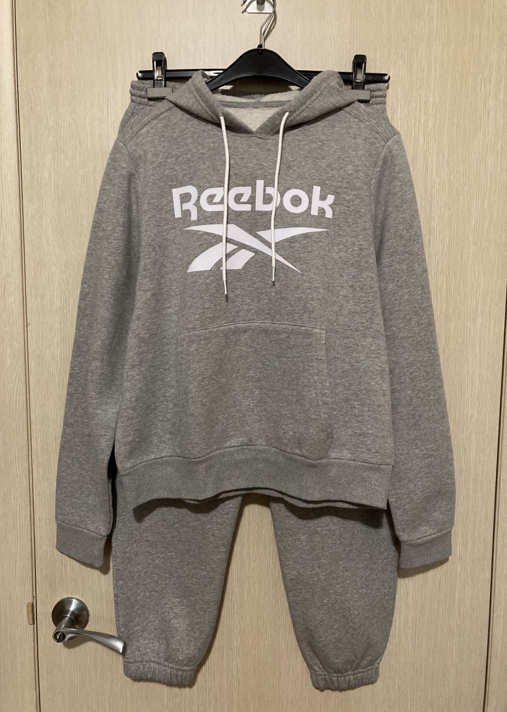 Спортивный костюм “ Reebok ”, L размер