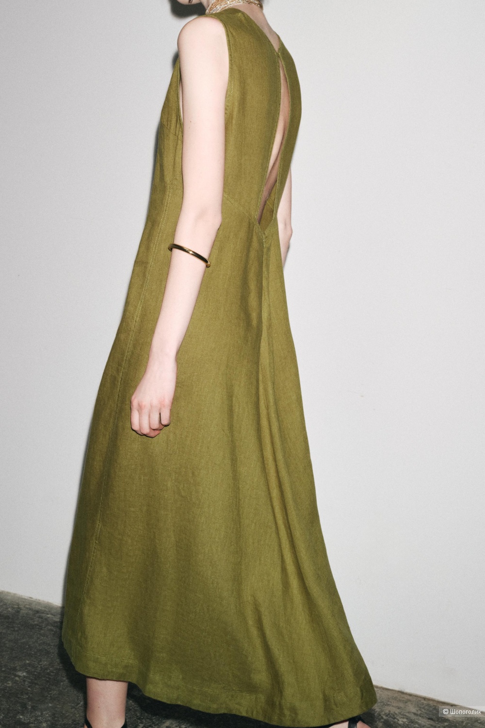 Платье льняное Zara хаки, М