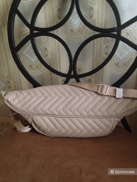 Поясная сумка-бананка ASOS