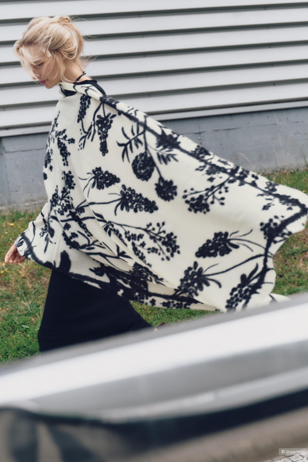 Палантин акриловый Zara черно белый