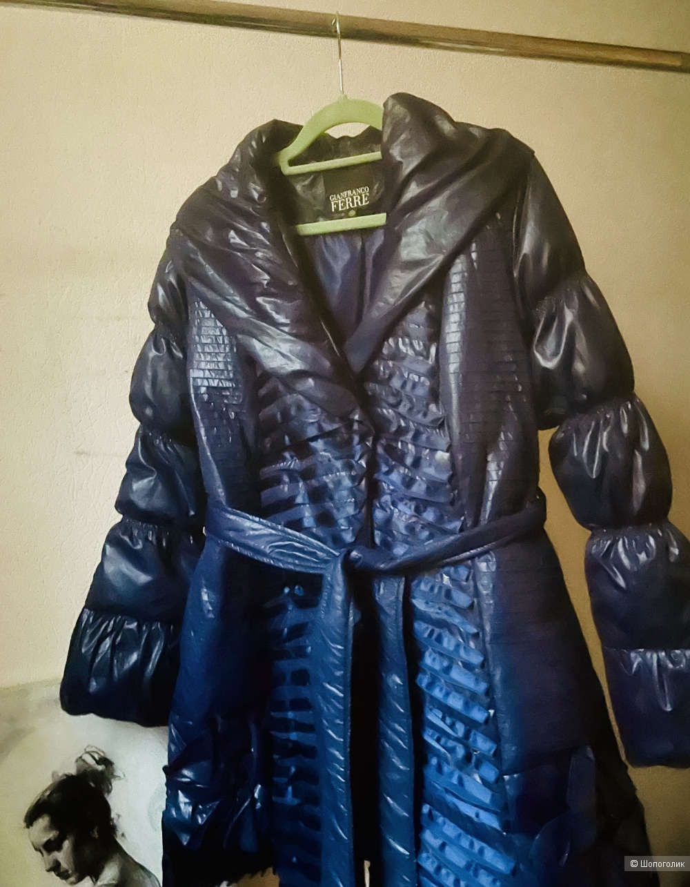 Пуховик Gianranco Ferre, размер 44-46