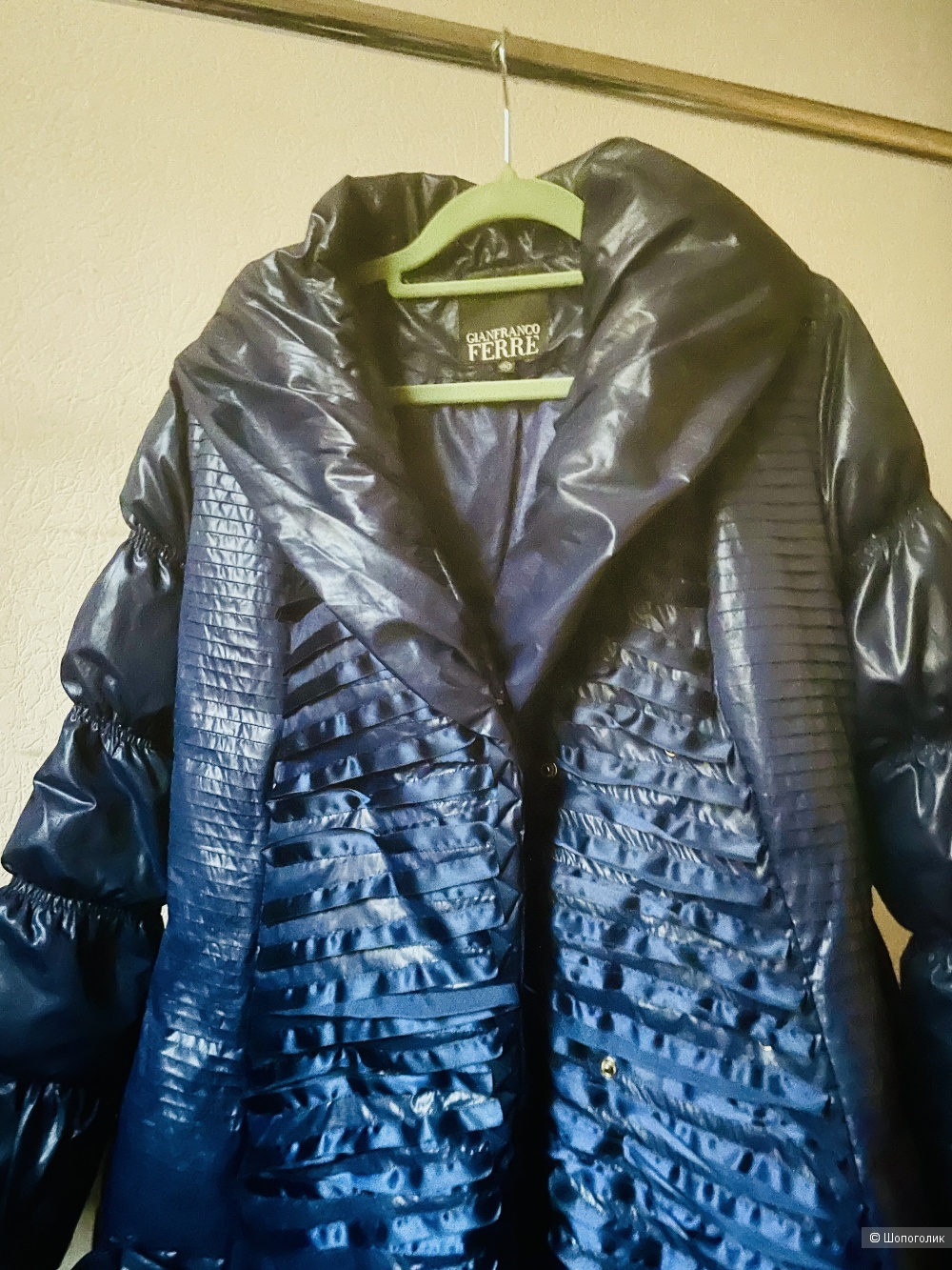 Пуховик Gianranco Ferre, размер 44-46