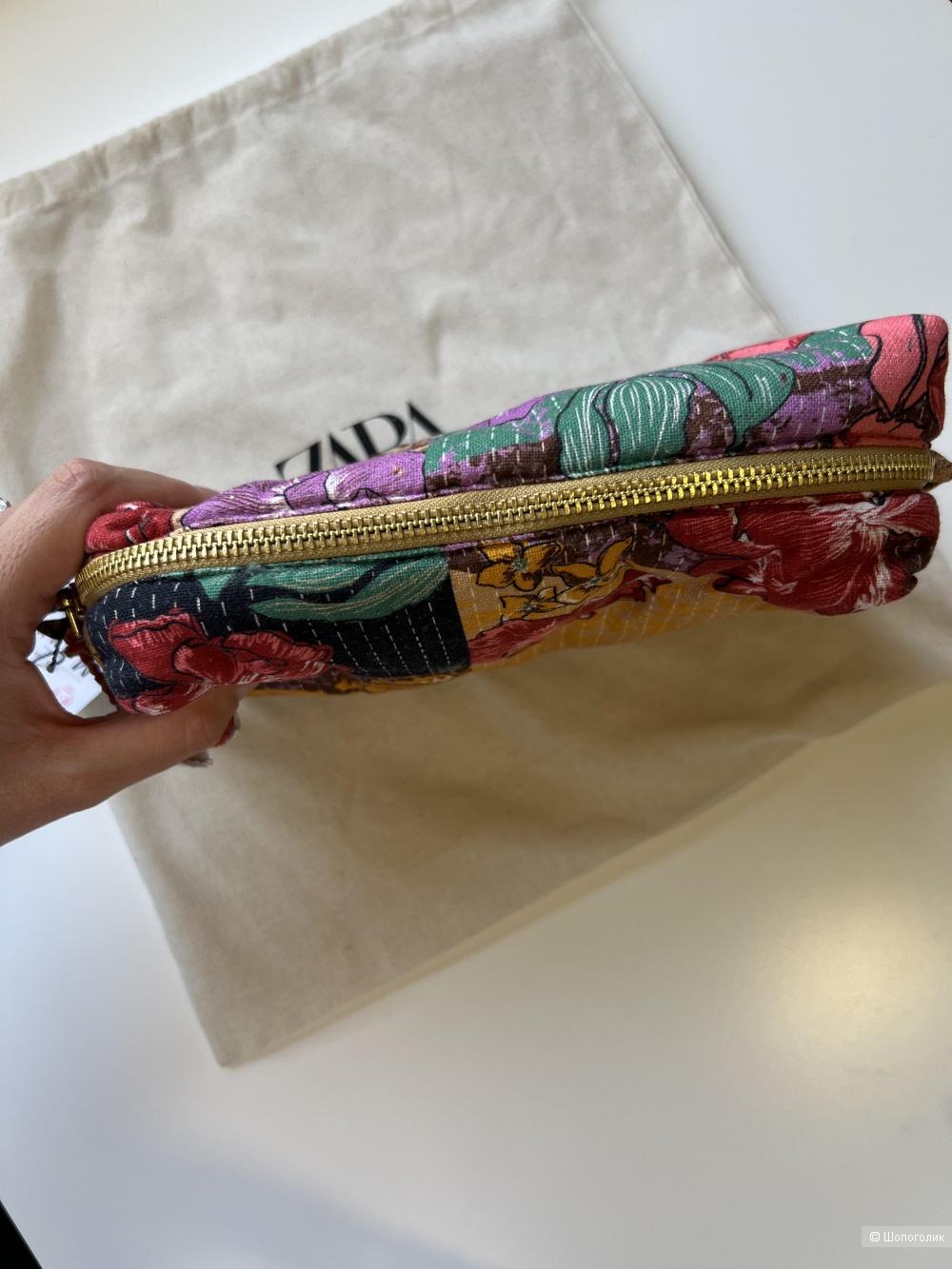 Стеганная косметичка Zara с цветочным узором