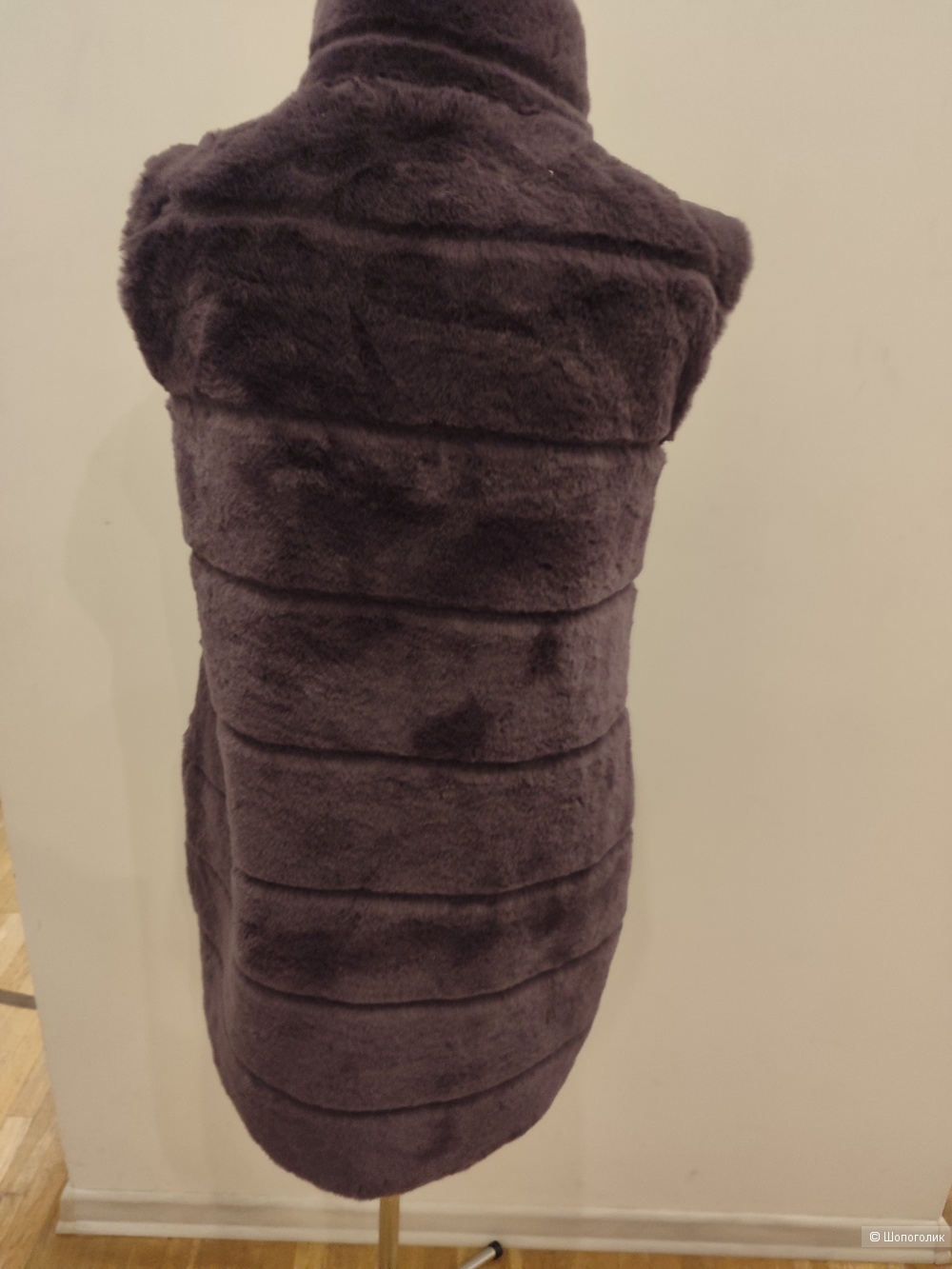 Меховой жилет Monari размер m