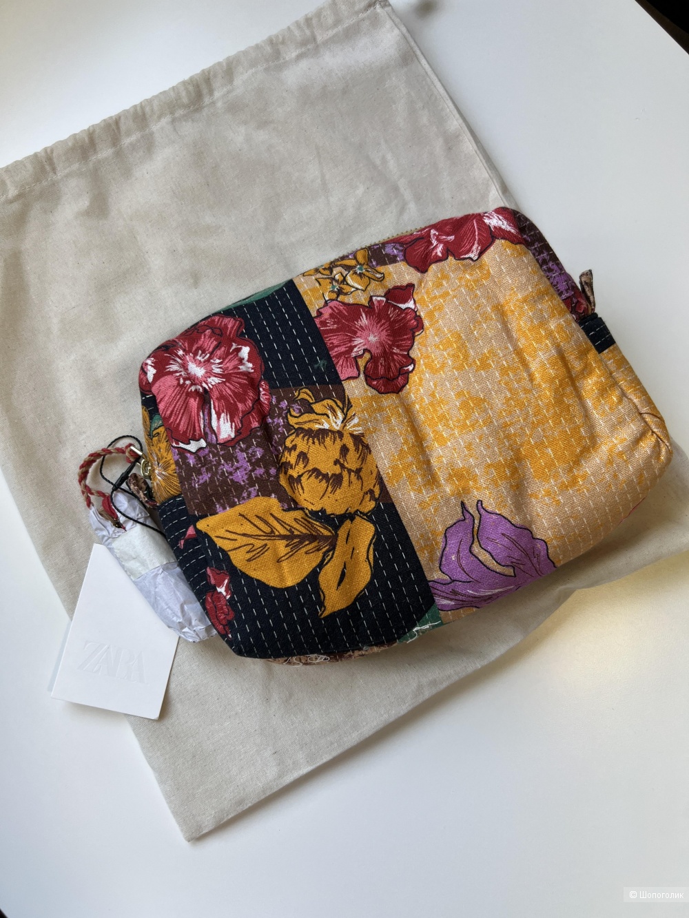 Стеганная косметичка Zara с цветочным узором