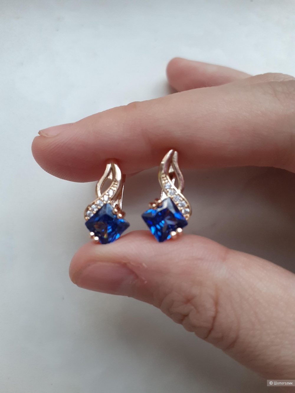 Серьги с сапфиром