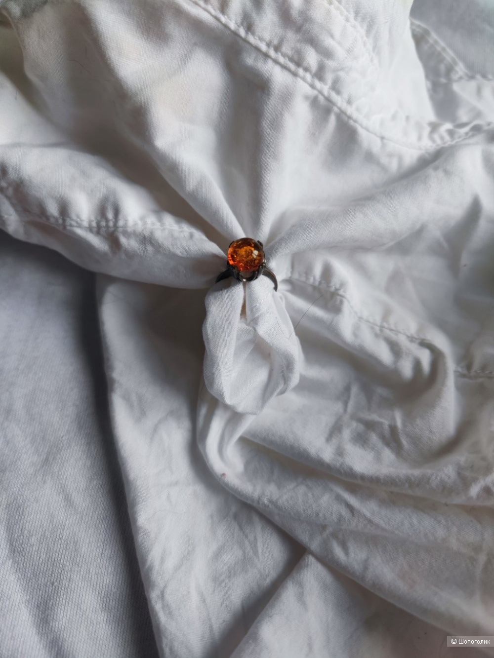Кольцо с янтарем