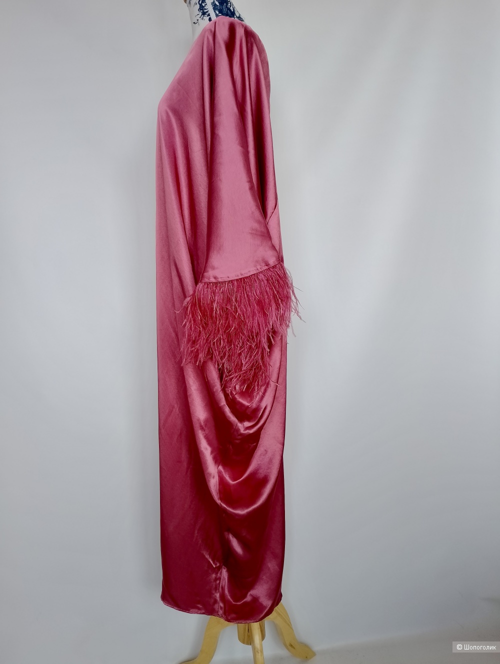 Платье Zara с перьями атласное, S