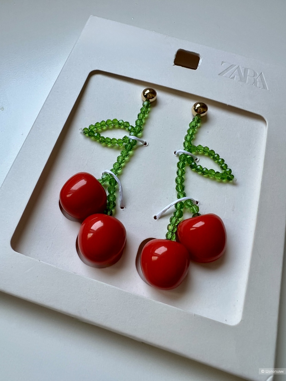 Вишневые серьги Zara с бусинами