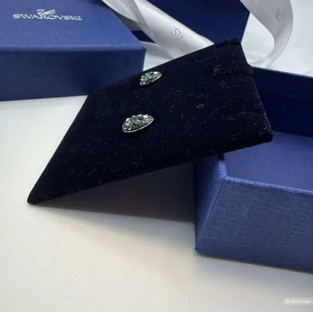 Серьги swarovski.