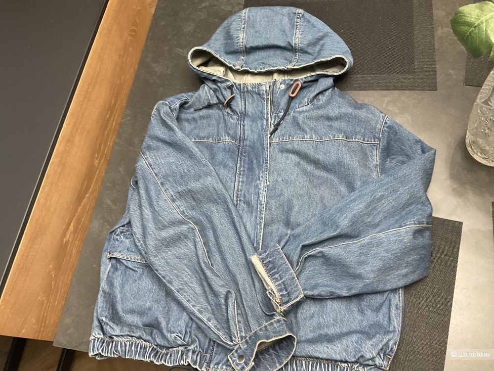 Женская куртка Levis размер L