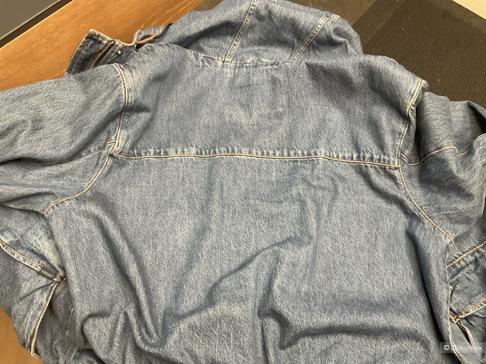 Женская куртка Levis размер L