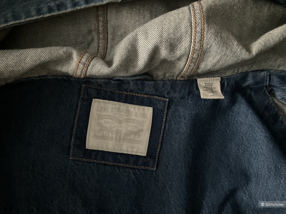 Женская куртка Levis размер L