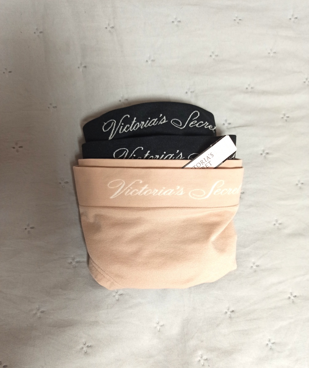 Набор трусиков Victoria's secret, M