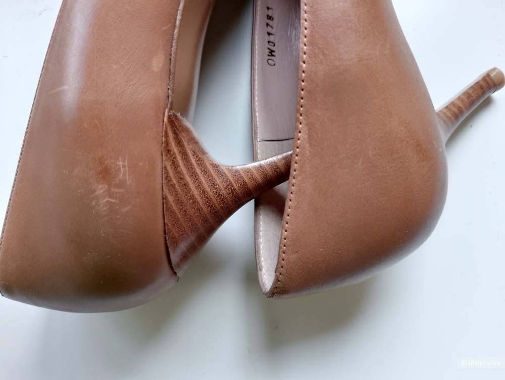 Туфли Stuart Weitzman на каблуке, 38,5